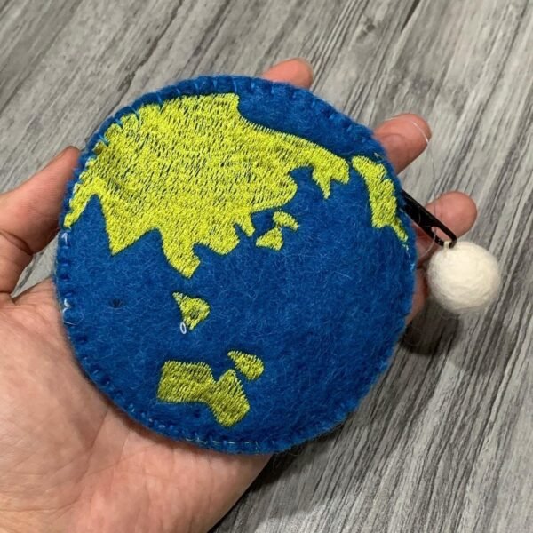 地球。黑貓。拉鍊式。毛氈。萬用袋。小物袋。零錢袋（共兩款）