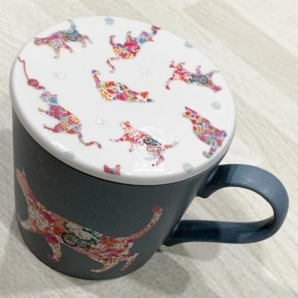 日本製。丸モ高木陶器。溫感。變色。黑貓。貓咪。坐姿。馬克杯（300cc，共三款，溫感杯蓋另售）：圖片 31